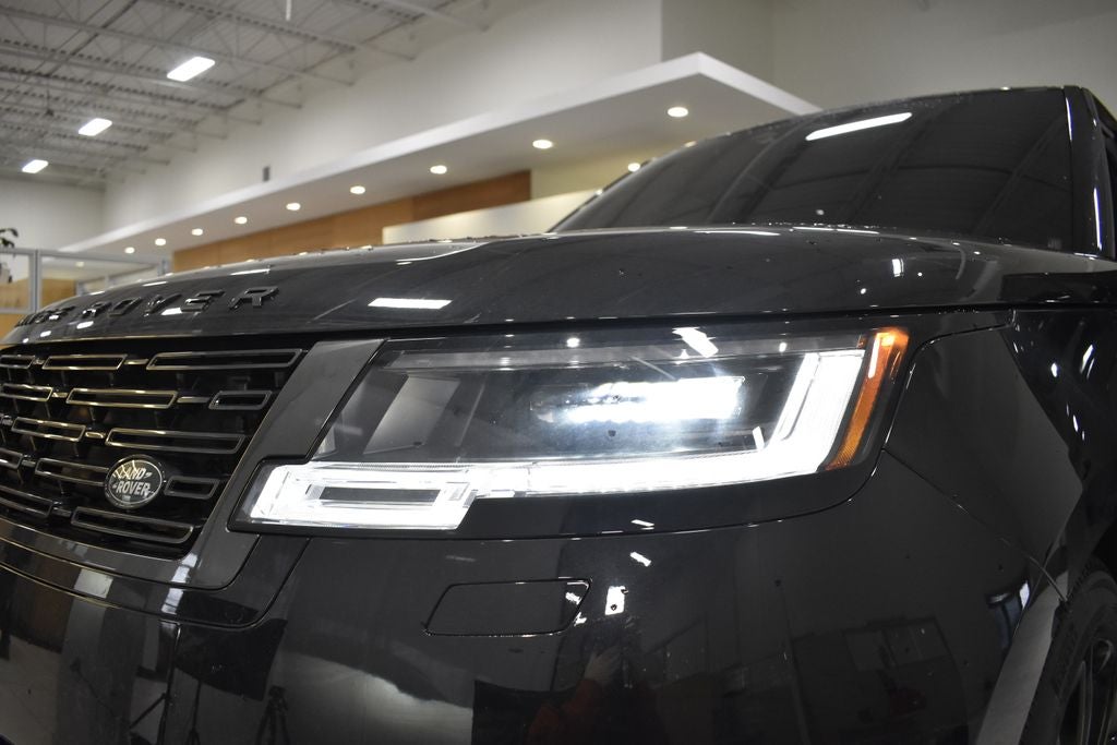 2025 Land Rover Range Rover SE LWB