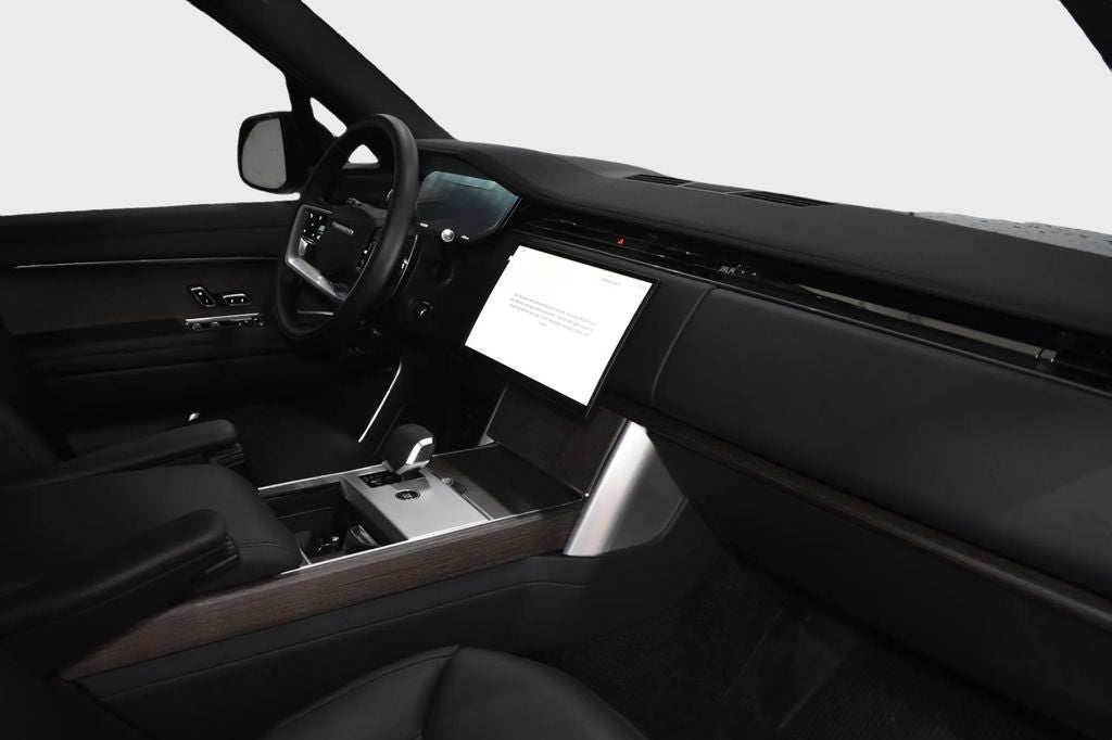 2025 Land Rover Range Rover SE LWB