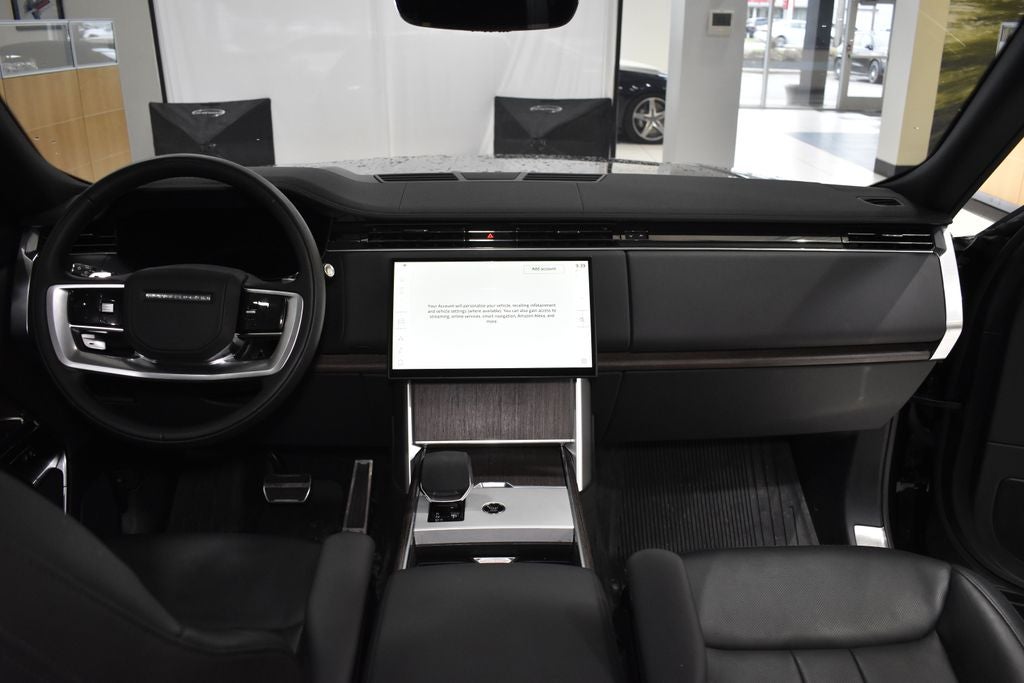 2025 Land Rover Range Rover SE LWB