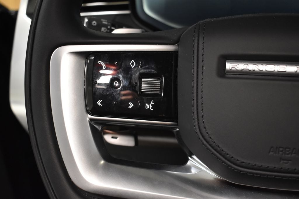 2025 Land Rover Range Rover SE LWB