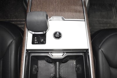 2025 Land Rover Range Rover SE LWB