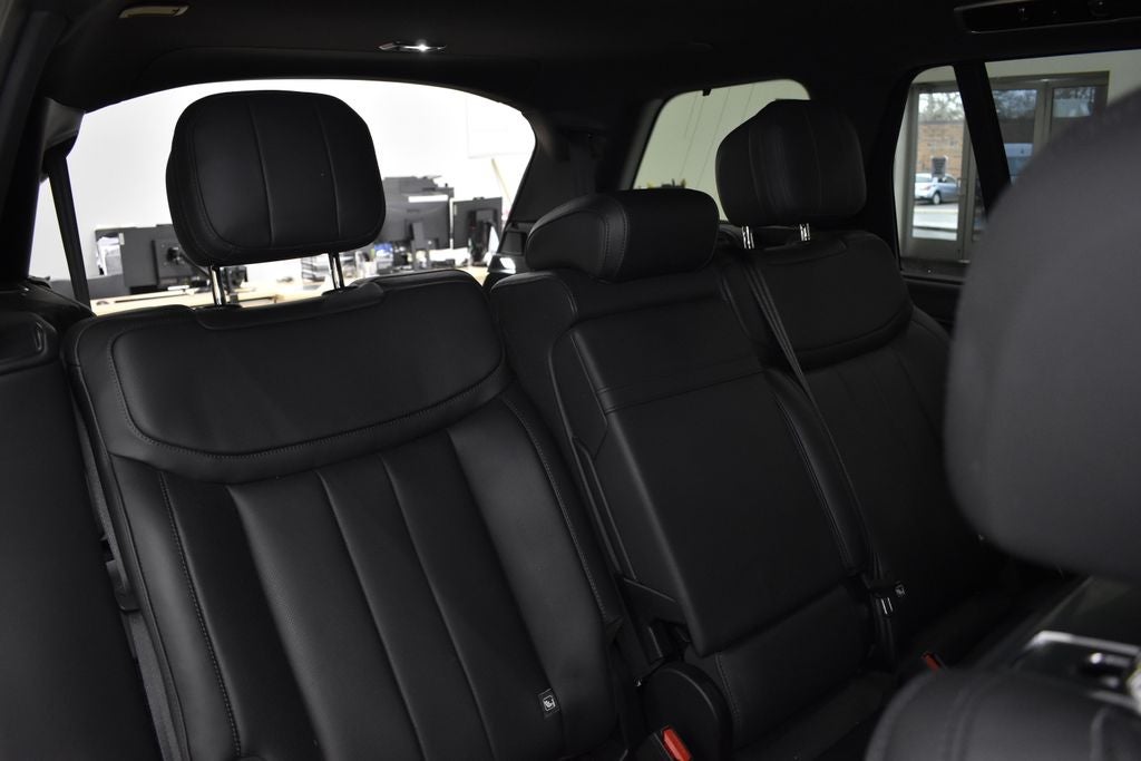 2025 Land Rover Range Rover SE LWB