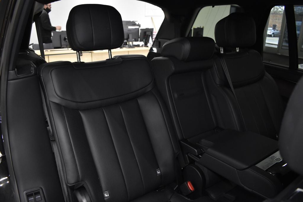 2025 Land Rover Range Rover SE LWB