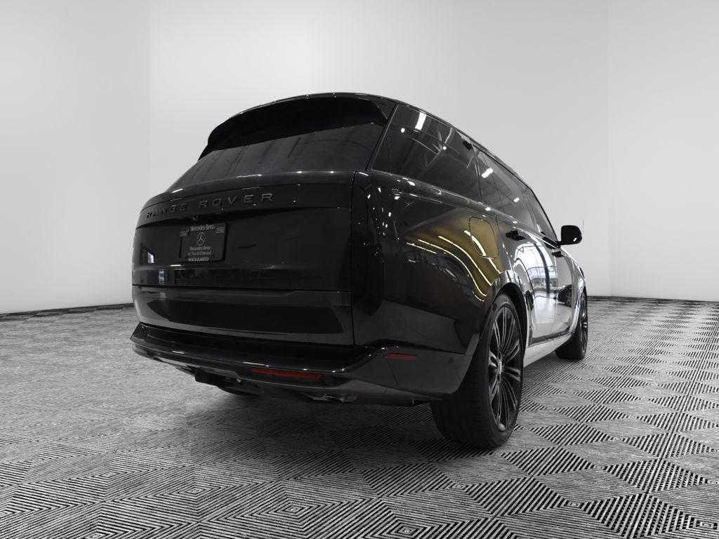 2025 Land Rover Range Rover SE LWB