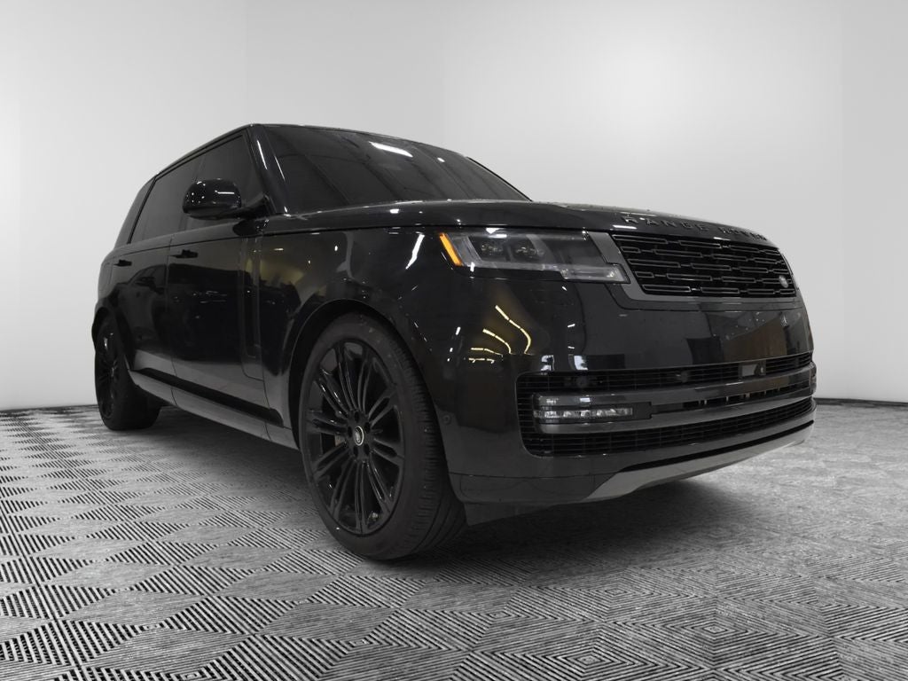 2025 Land Rover Range Rover SE LWB