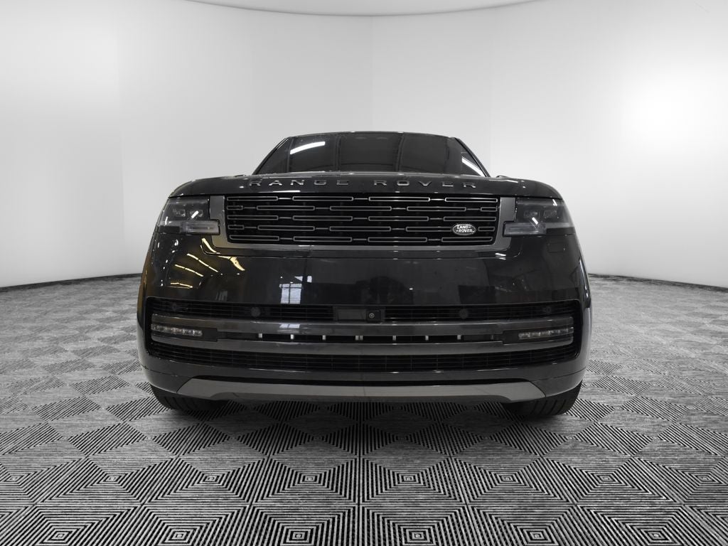 2025 Land Rover Range Rover SE LWB