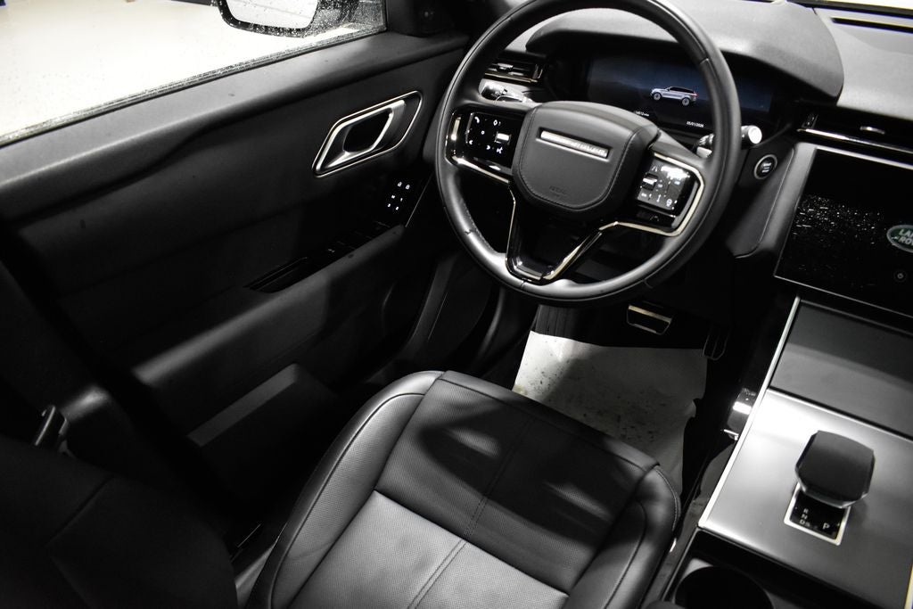 2025 Land Rover Range Rover Velar Dynamic SE