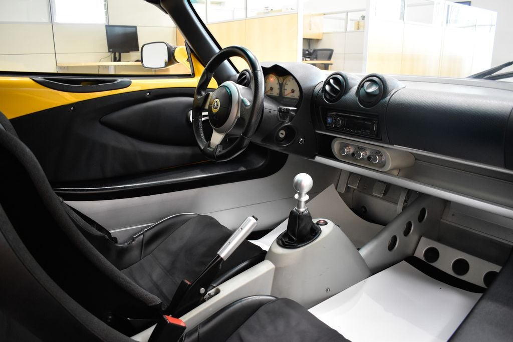 2005 Lotus Elise Base