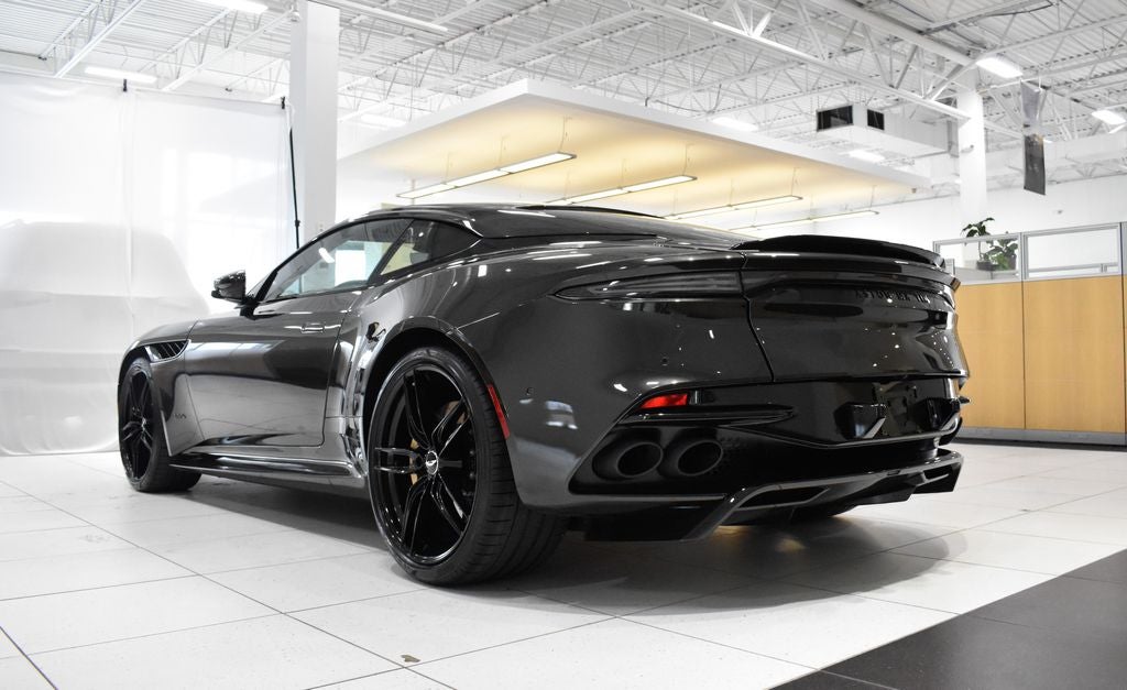 2022 Aston Martin DBS Superleggera Coupe