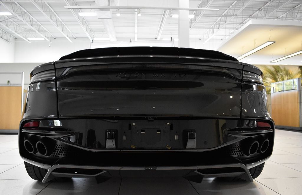 2022 Aston Martin DBS Superleggera Coupe