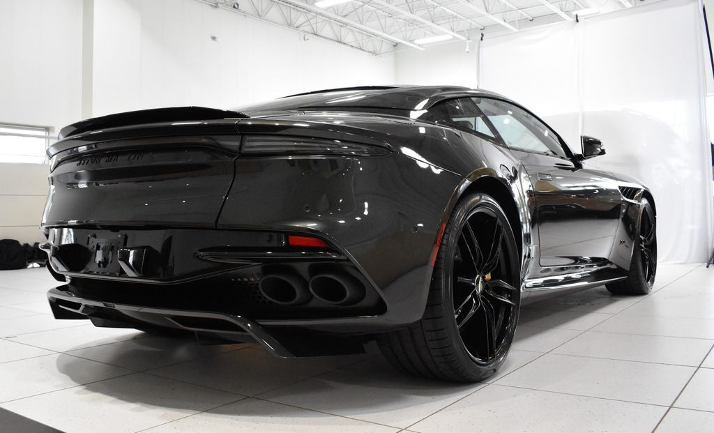 2022 Aston Martin DBS Superleggera Coupe
