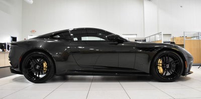 2022 Aston Martin DBS Superleggera Coupe