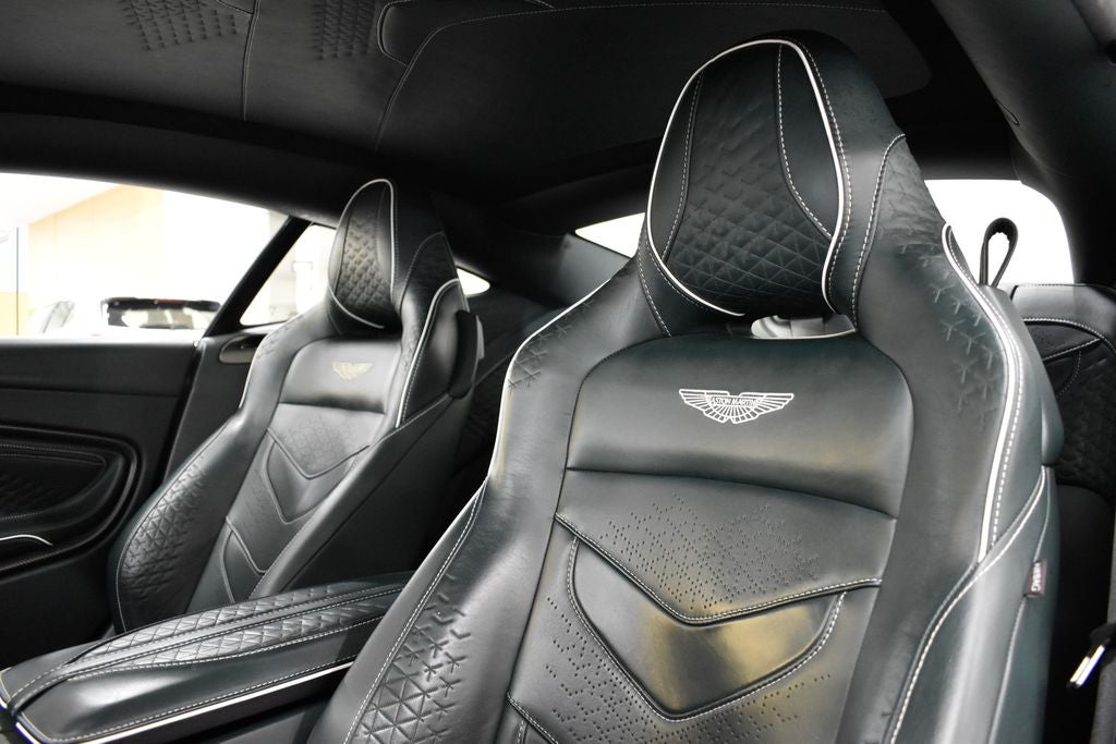 2022 Aston Martin DBS Superleggera Coupe