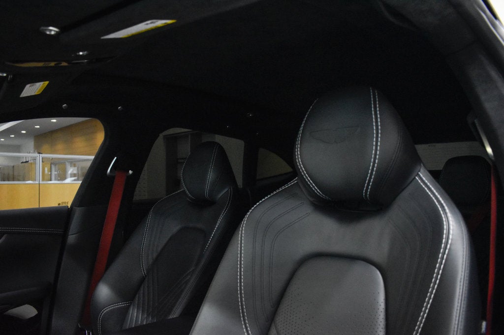 2022 Aston Martin DBX Base