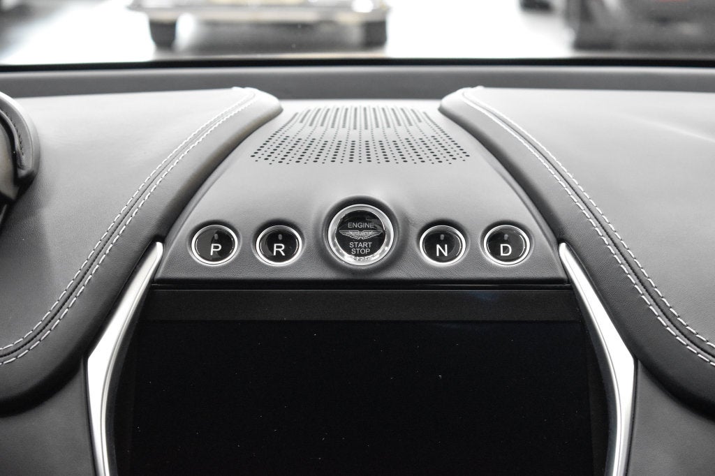2022 Aston Martin DBX Base
