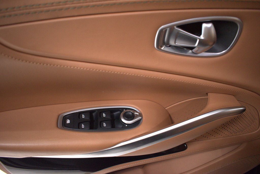 2023 Aston Martin DBX 707