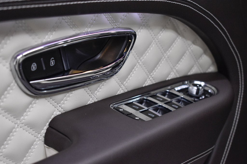 2023 Bentley Bentayga Azure
