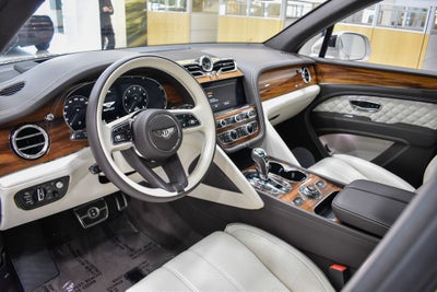 2023 Bentley Bentayga Azure
