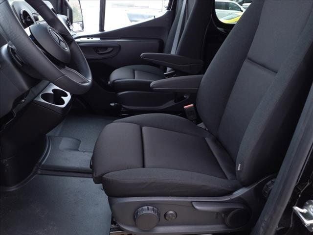 2025 Mercedes-Benz Sprinter 3500 Cargo 170 WB Extended