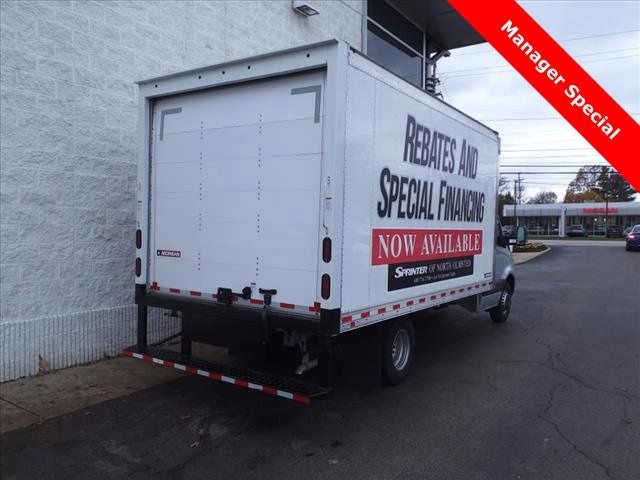 2022 Mercedes-Benz Sprinter 3500 Cab Chassis 170 WB Standard Roof