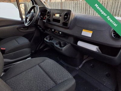 2022 Mercedes-Benz Sprinter 3500 Cab Chassis 170 WB BOX TRUCK