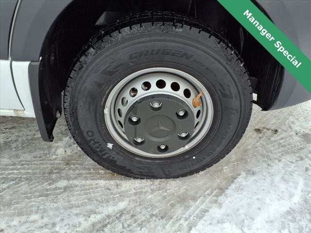 2023 Mercedes-Benz Sprinter 3500 Cab Chassis 144 WB BOX TRUCK