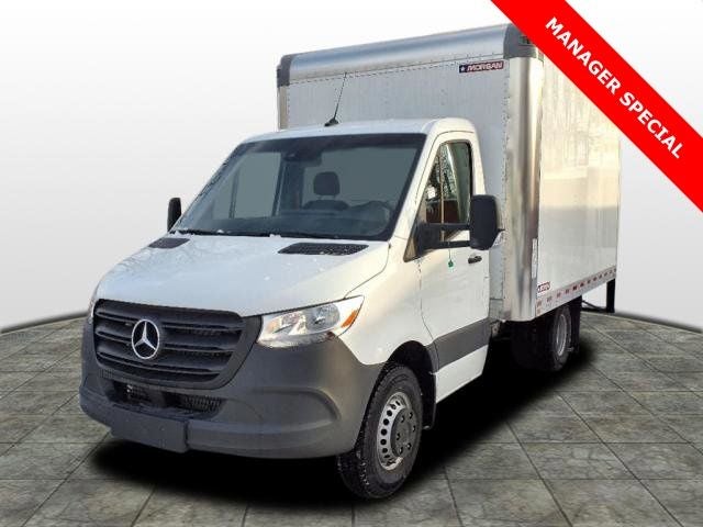 2023 Mercedes-Benz Sprinter 3500 Cab Chassis 144 WB BOX TRUCK