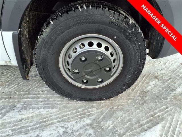 2023 Mercedes-Benz Sprinter 3500 Cab Chassis 144 WB BOX TRUCK