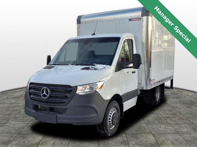 2023 Mercedes-Benz Sprinter 3500 Cab Chassis 144 WB Box Truck