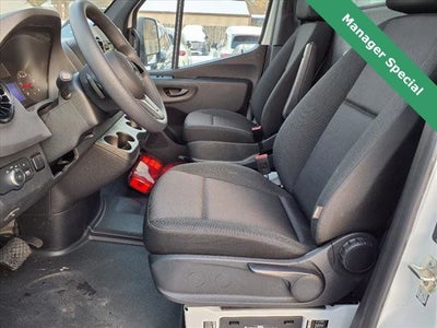 2023 Mercedes-Benz Sprinter 3500 Cab Chassis 144 WB Box Truck