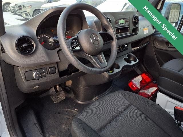 2023 Mercedes-Benz Sprinter 3500 Cab Chassis 144 WB Box Truck
