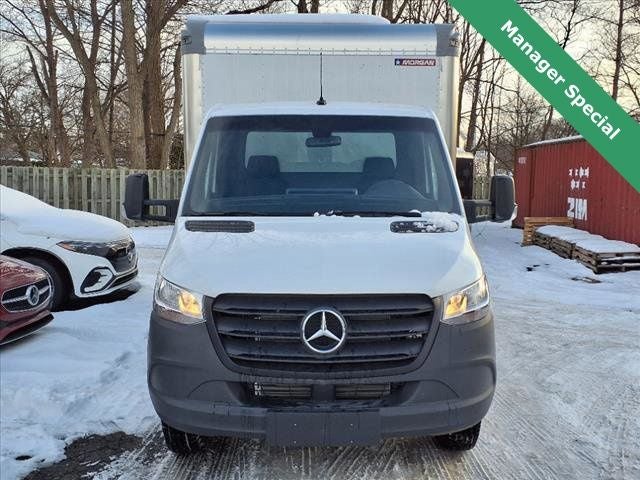 2023 Mercedes-Benz Sprinter 3500 Cab Chassis 144 WB Box Truck