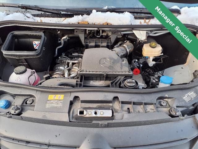2023 Mercedes-Benz Sprinter 3500 Cab Chassis 144 WB Box Truck