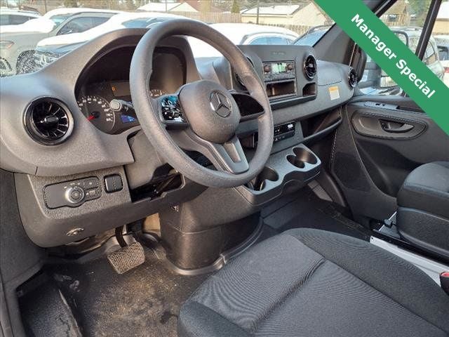 2023 Mercedes-Benz Sprinter 3500 Cab Chassis 144 WB Box Truck Van