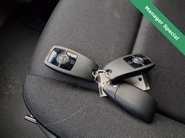 2023 Mercedes-Benz Sprinter 3500 Cab Chassis 144 WB Box Truck Van