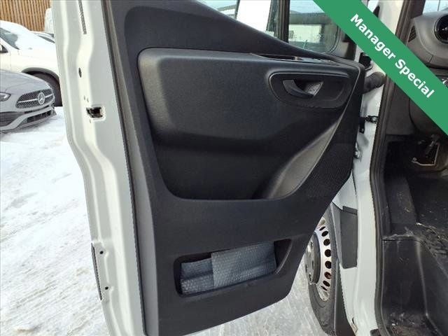 2023 Mercedes-Benz Sprinter 3500 Cab Chassis 144 WB BOX TRUCK VAN