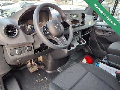 2023 Mercedes-Benz Sprinter 3500 Cab Chassis 144 WB BOX TRUCK VAN