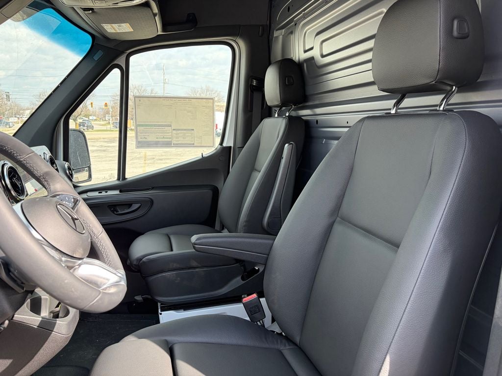 2025 Mercedes-Benz Sprinter 2500 Cargo 144 WB 2500 CARGO VAN