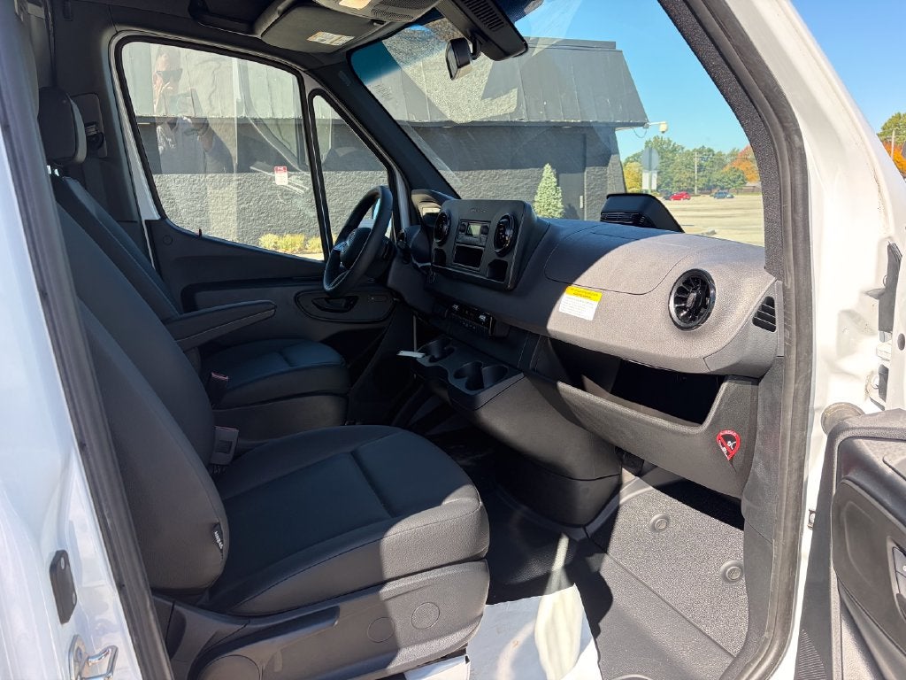 2025 Mercedes-Benz Sprinter 2500 Cargo 144 WB HIGH ROOF