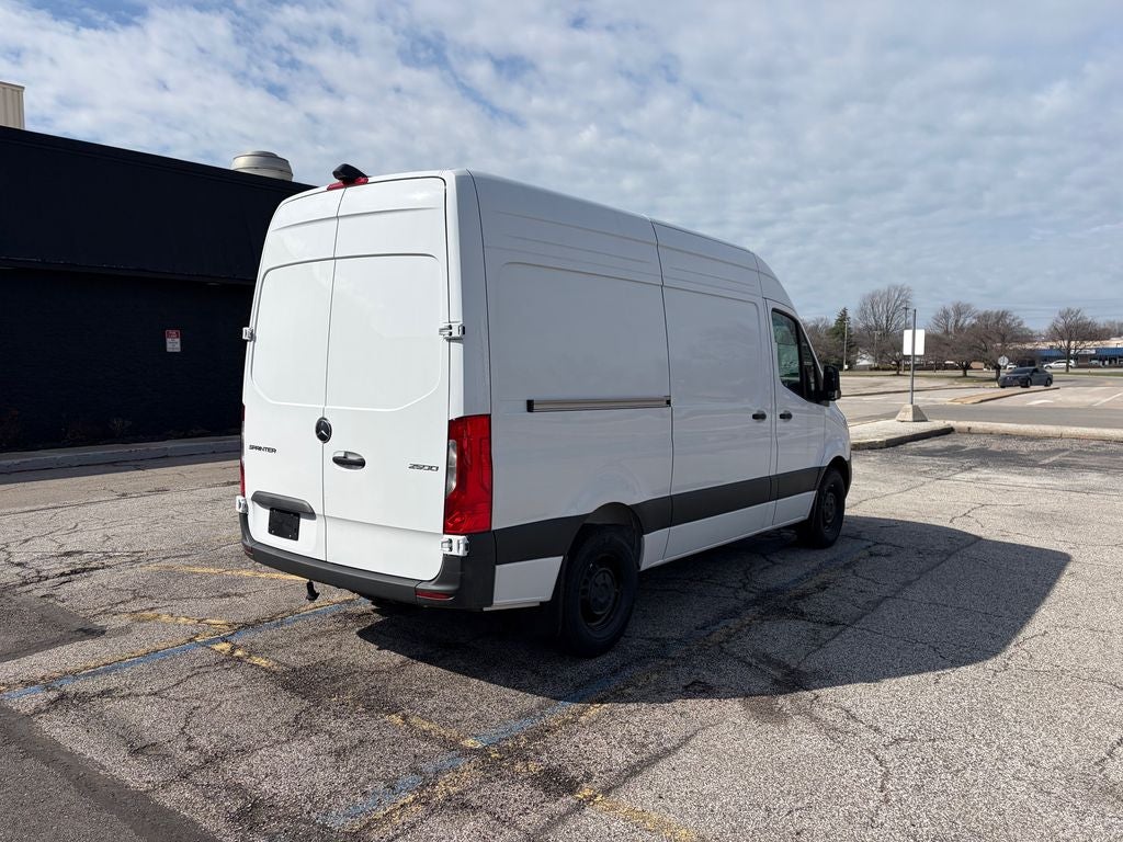 2025 Mercedes-Benz Sprinter 2500 Cargo 144 WB High Roof