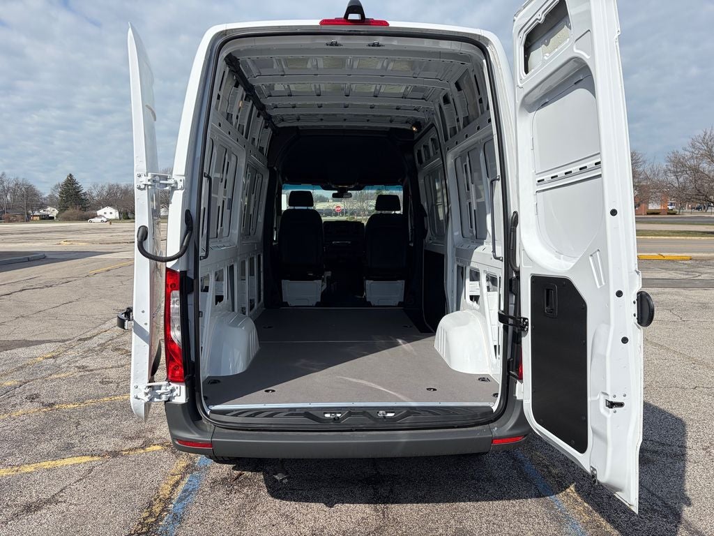 2025 Mercedes-Benz Sprinter 2500 Cargo 144 WB High Roof