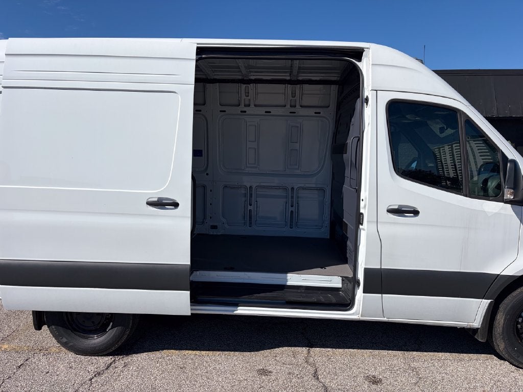 2025 Mercedes-Benz Sprinter 2500 Cargo 144 WB HIGH ROOF