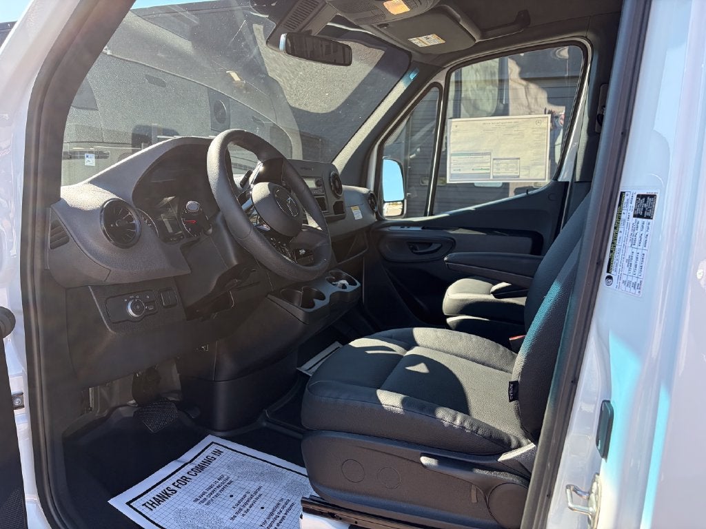 2025 Mercedes-Benz Sprinter 2500 Cargo 144 WB HIGH ROOF