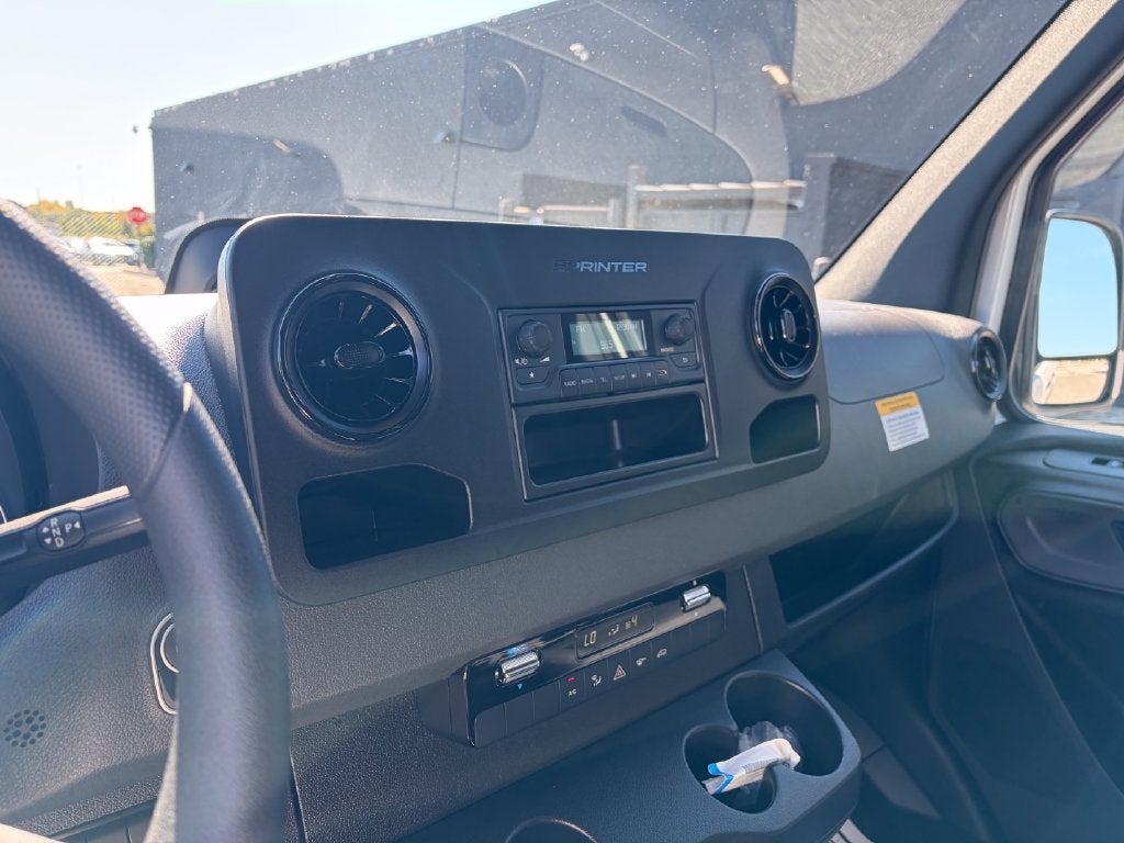 2025 Mercedes-Benz Sprinter 2500 Cargo 144 WB HIGH ROOF
