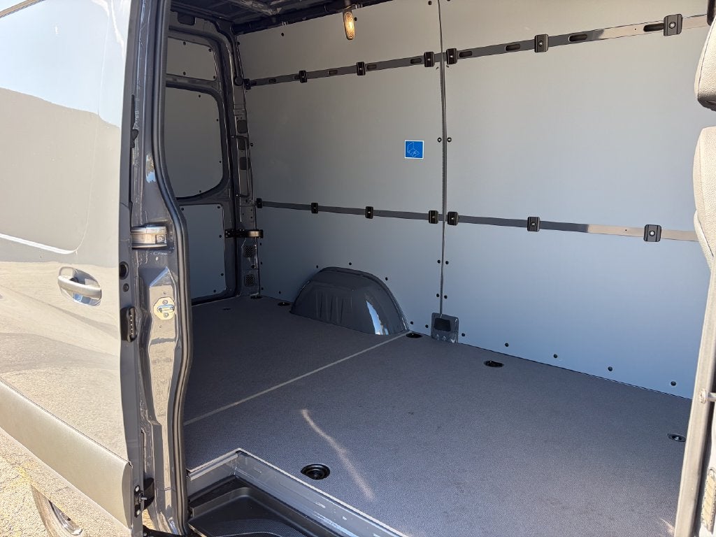 2026 Mercedes-Benz Sprinter 2500 Cargo 144 WB HIGH ROOF