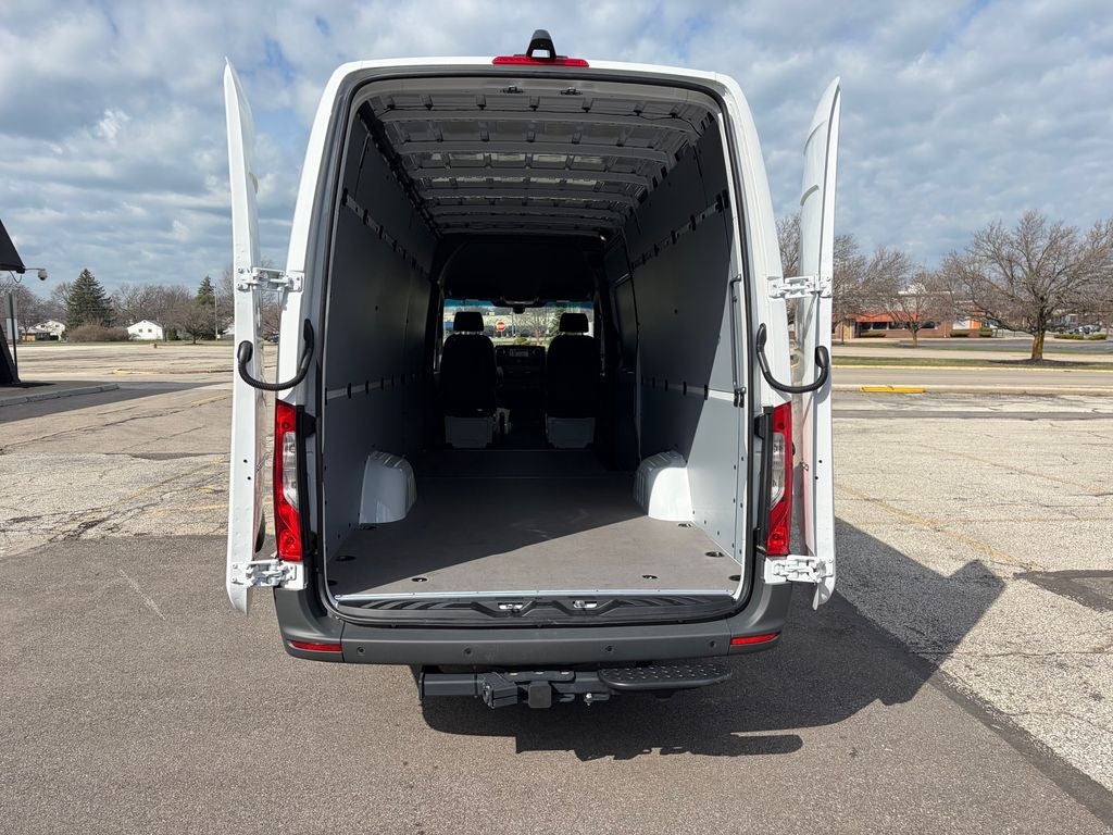2026 Mercedes-Benz Sprinter 2500 Cargo 170 WB Extended