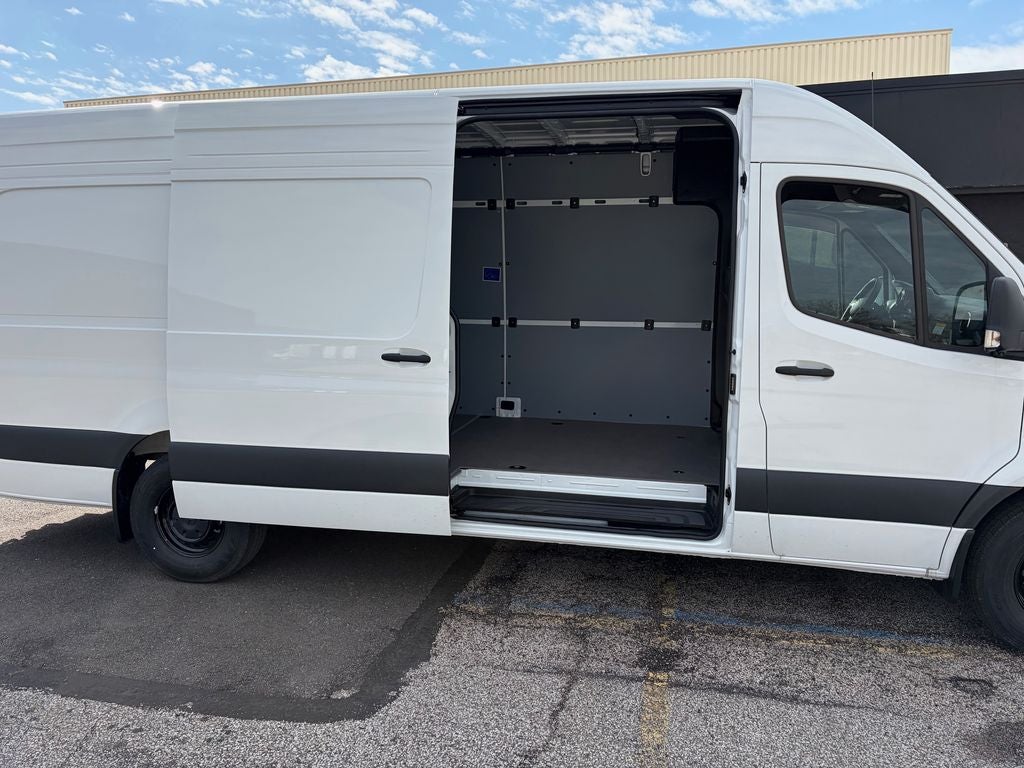 2026 Mercedes-Benz Sprinter 2500 Cargo 170 WB Extended