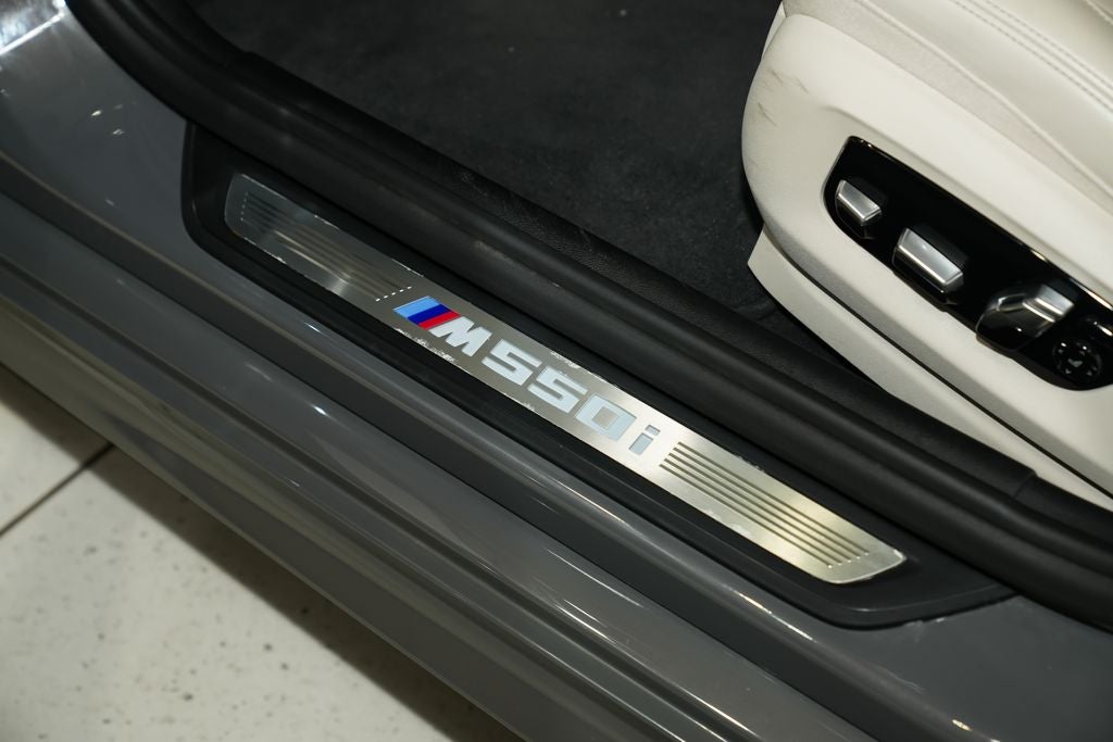 2022 BMW 5 Series M550i xDrive