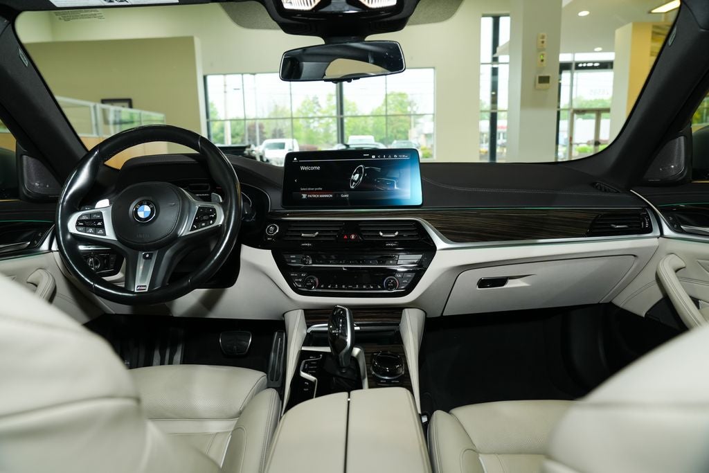 2022 BMW 5 Series M550i xDrive