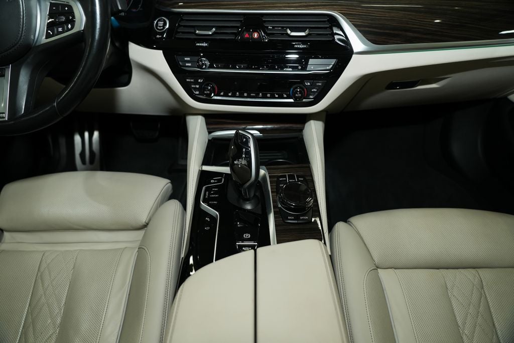 2022 BMW 5 Series M550i xDrive